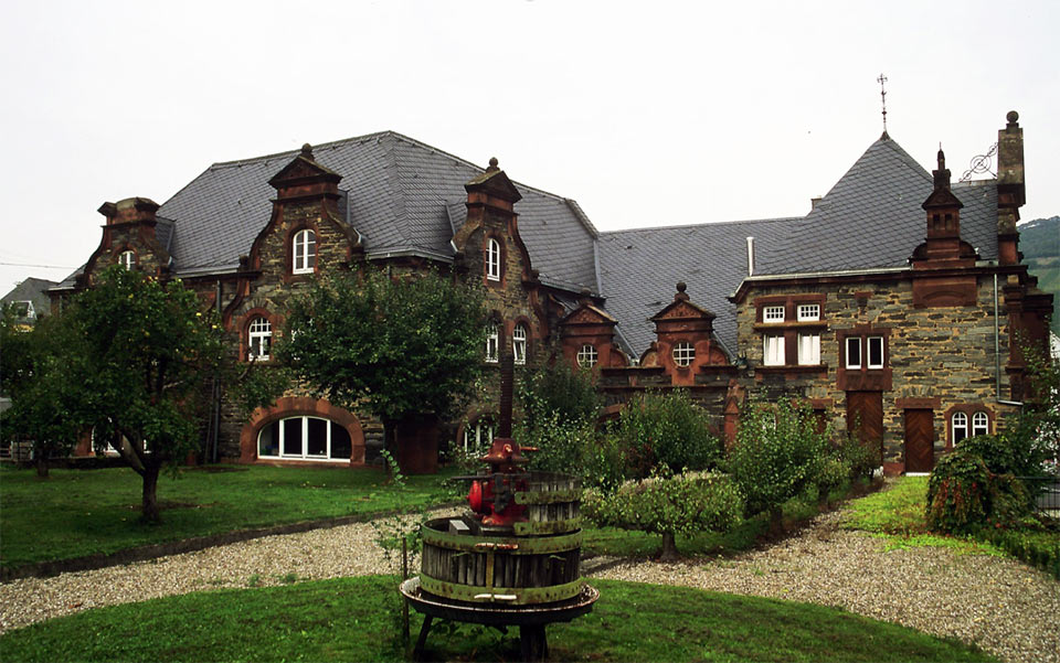 Weingüter Wegeler – Gutshaus Mosel